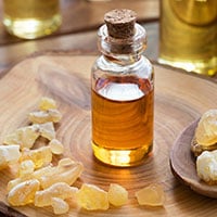 Frankincense Essential Oil: Fabulous Beauty Benefits Of This Aromatic Infusion