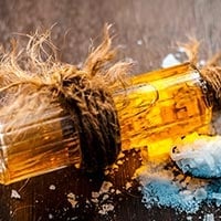Camphor Oil: This Organic Compound Heals Your Lungs, Makes You Breathe Easy