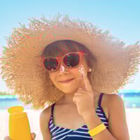 Choosing The Right Sunscreen: Ingredients For Oily, Dry, And Acne-Prone Skin. Precautions