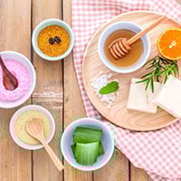Is Your Skin Peeling Off? DIY These Cool Nourishing Scrubs To Get Rid Of This Painful Condition