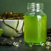 Algae-Based Oils: Natural Wonders For Skin and Hair Health. Uses, Precautions