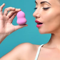The Magic of Makeup Sponges: Types, How To Use, Clean And Store