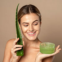 Top 5 uses of aloe vera gel for face & hair growth | DIY aloe vera gel face pack