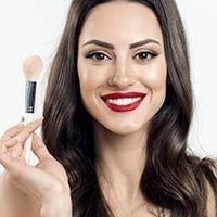 Base Makeup Basics: Find The Perfect Foundation With This Simple Guide