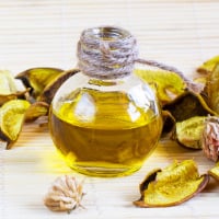 5 Amazing Natural Oils To Soften And Hydrate Dry Skin- Infographic