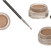 What Is Brow Pomade? How To Use It For That Perfect, Well Defined Eye Brows?
