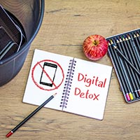 Digital Detox: 5 Step-Guide On How To Disconnect And Relax
