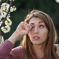 Dryness And Itching In Eyes? Relieve The Discomfort With These Simple Home Remedies